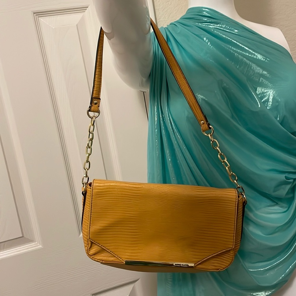 Anne Klein Yellow Textured Purse Gold magnet clasp chain link strap